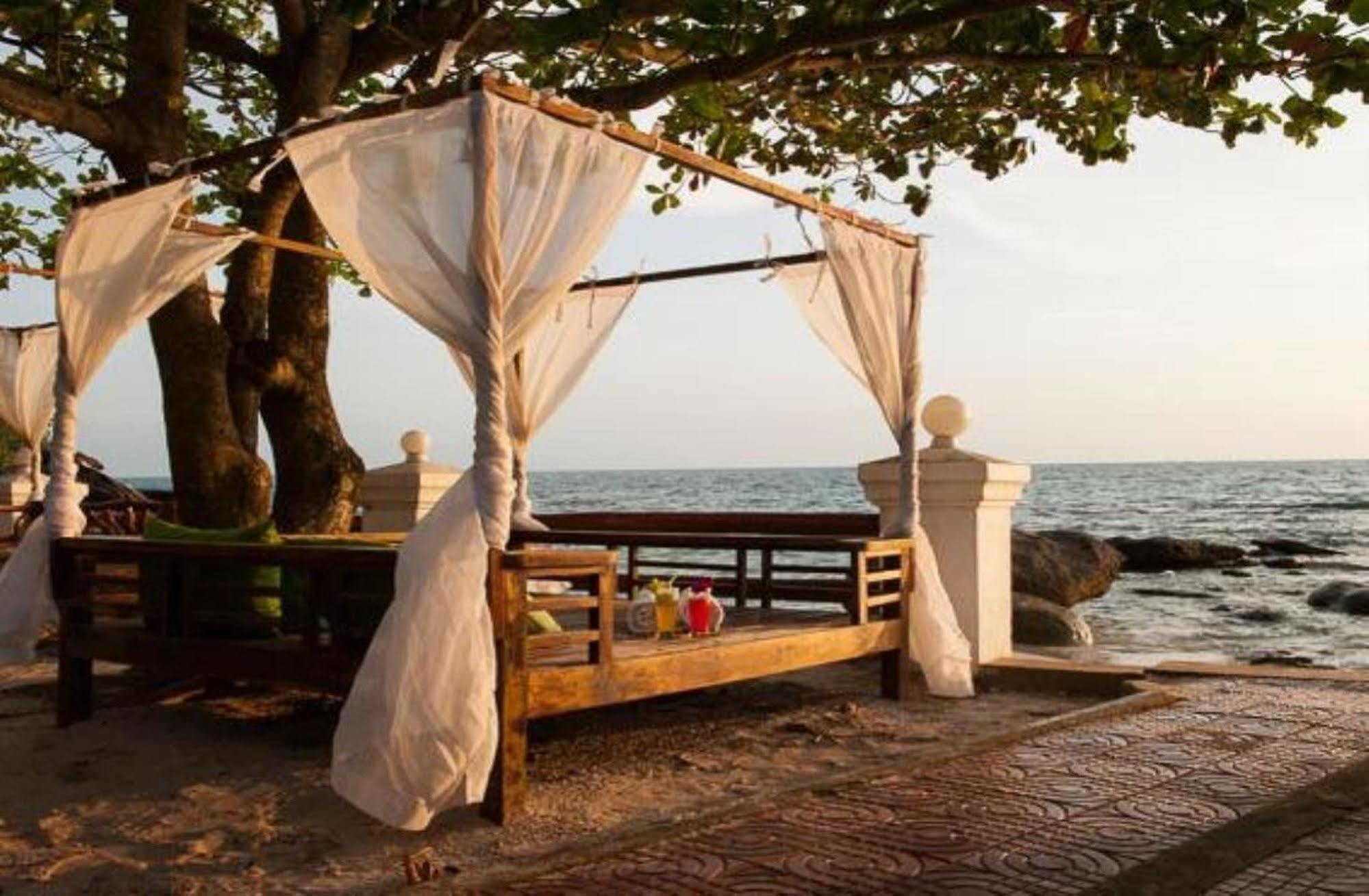 Malibu Bungalows シアヌークビル エクステリア 写真